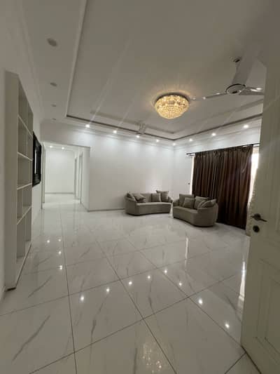 1 Kanal Upper Portion Available for Rent