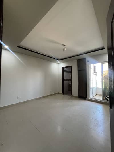 Flat Available For Rent