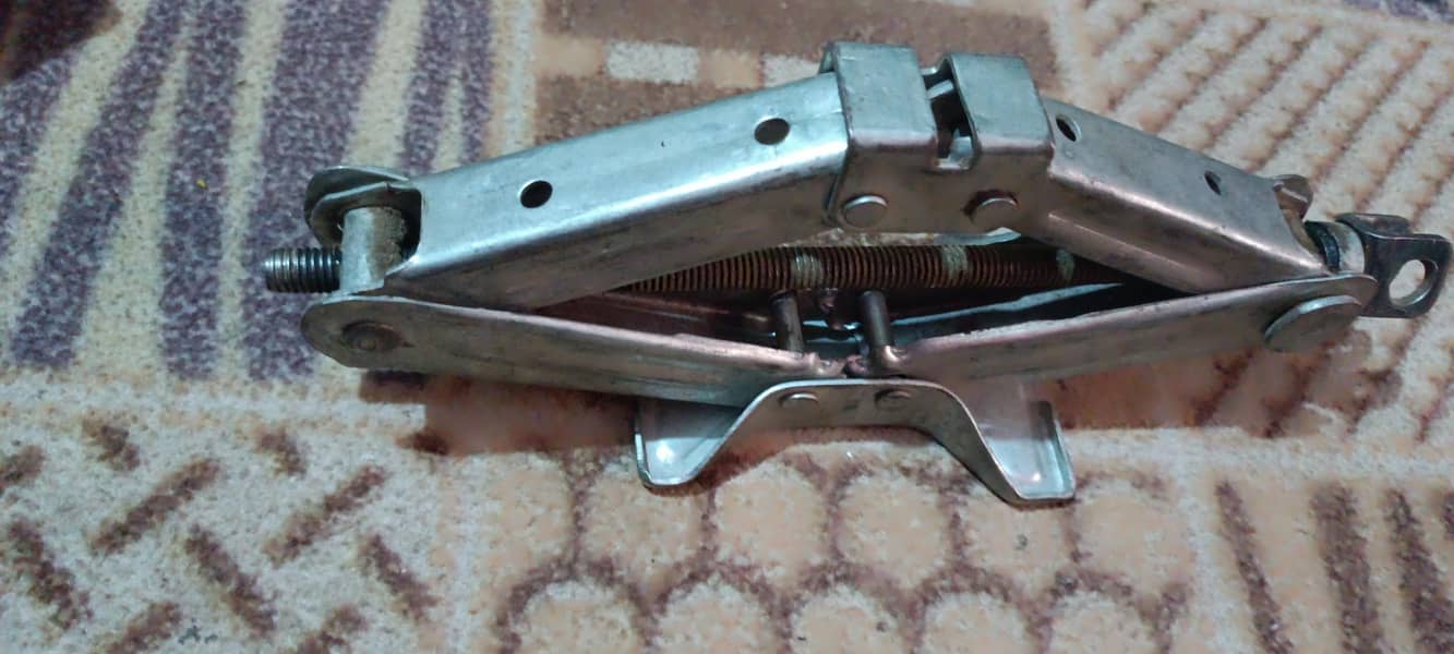 car jack 2