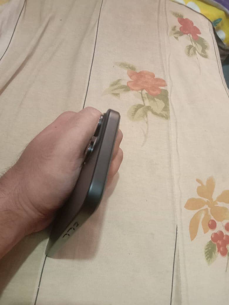 Iphone 15 3