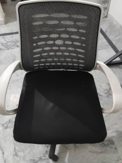 2 office chairs