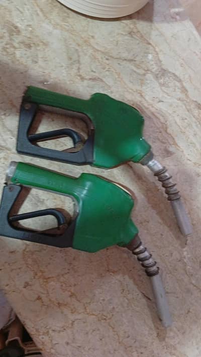 Petrol Pump Fuel Nozzle's