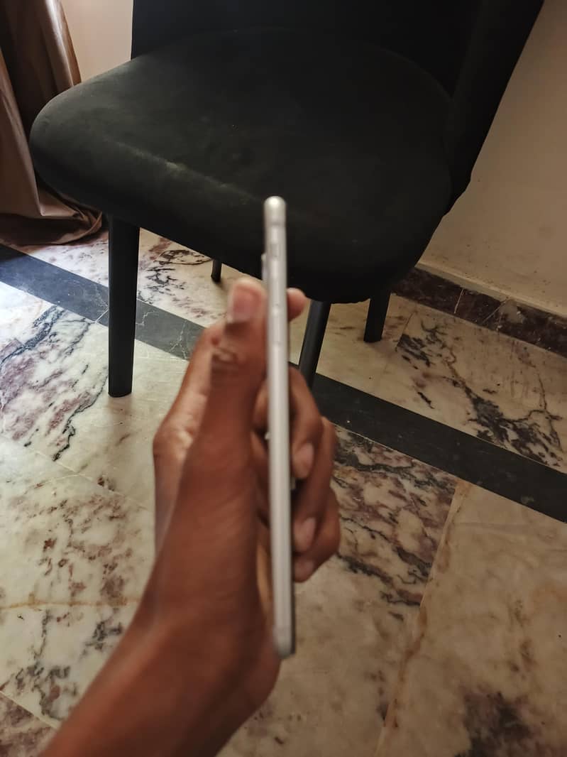 Apple iPhone 7 Plus 3