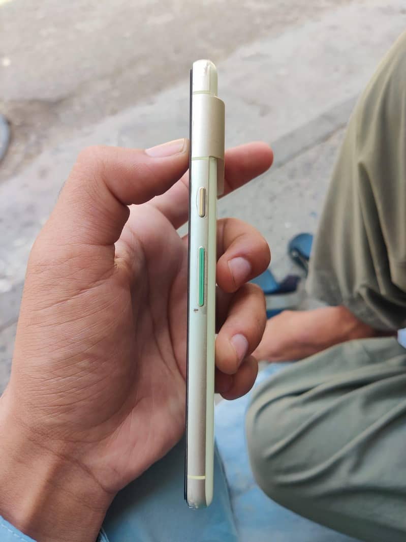 Google Pixel 7 5