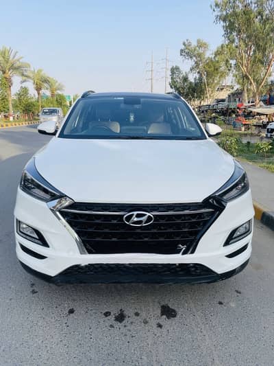 Hondai Tucson Awd