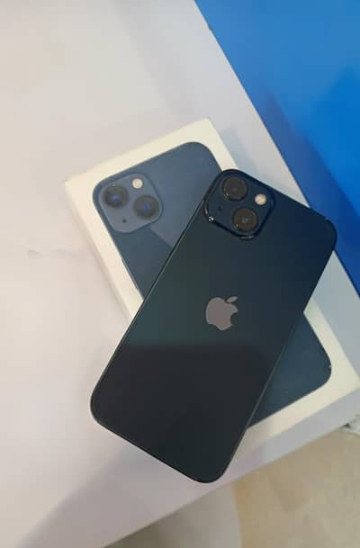 Apple iPhone 13