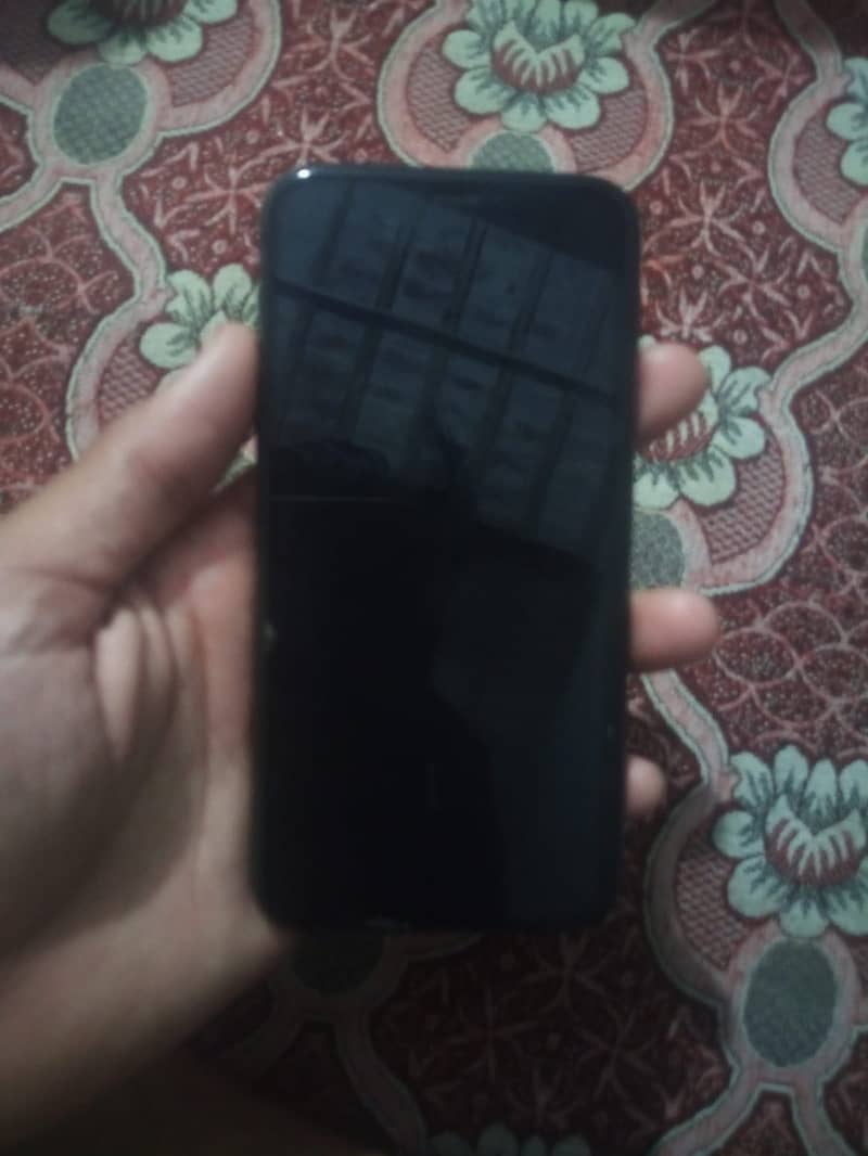 Apple iPhone 11 Pro 2