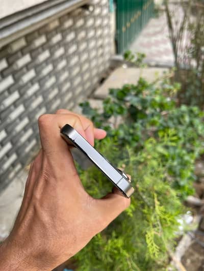 Apple iPhone 13 Pro 95 health. Orignal not boost