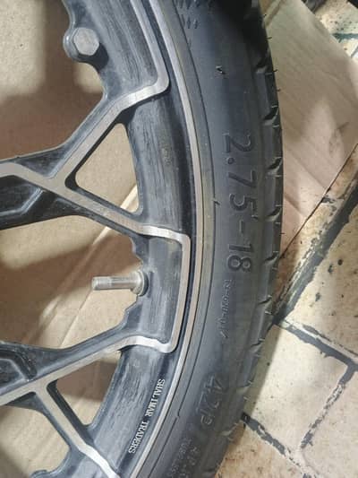 tube less tyre and alloy rim for sale