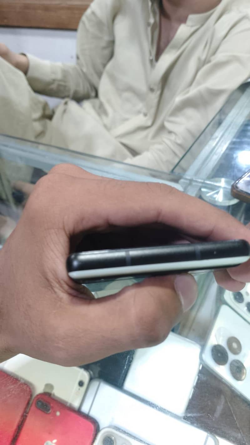 Google Pixel 6a 4