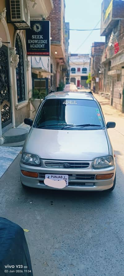 antique Daihatsu Cuore 2004 03064078904