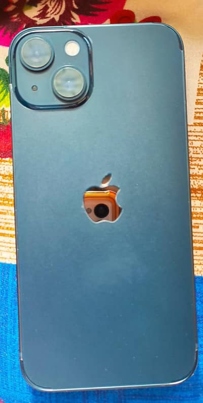 Apple iPhone 13