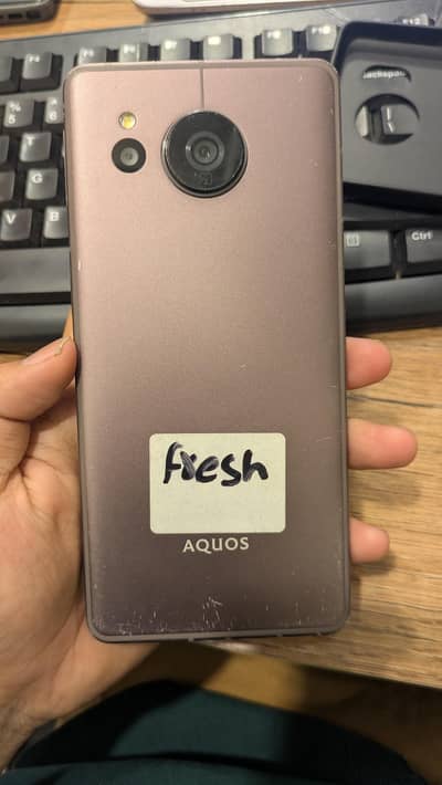 Sharp Aquos Sense7 plus