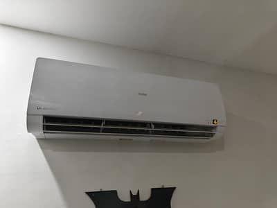 Haier 1.5 ton DC Inverter AC