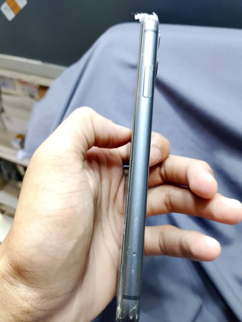 iPhone 11 1