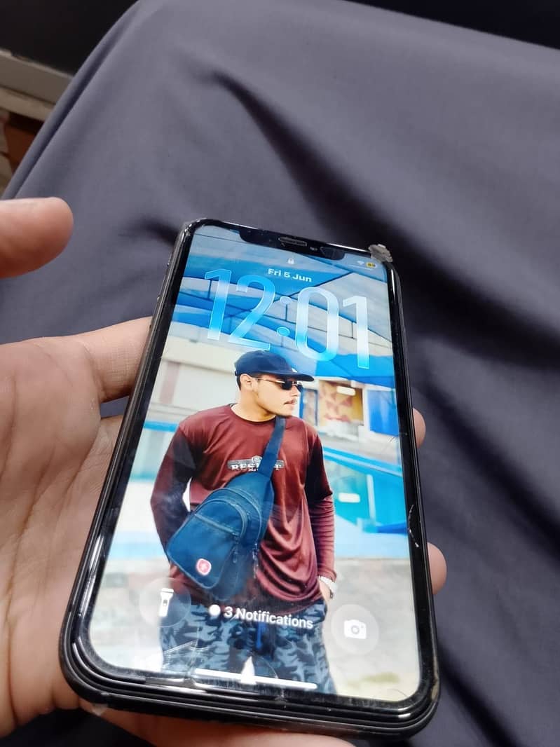 iPhone 11 2