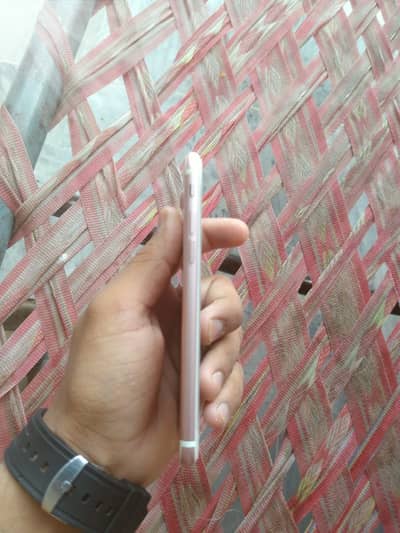 Apple iPhone 7
