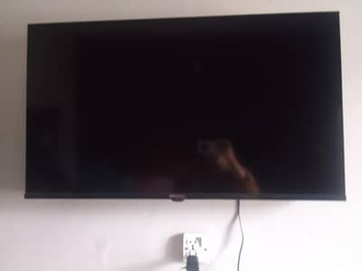one month used NoBel Smart TV 43inches