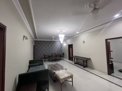 Owner Built 300 Sq Yards Single Storey House Available For Sale