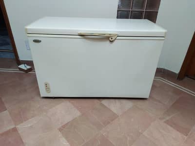 used freezer in outclass working condituon
