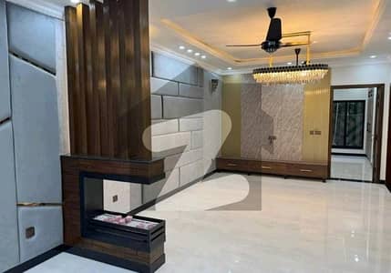 1 Kanal House Available For Sale In Bahria Town - Sector E, Lahore