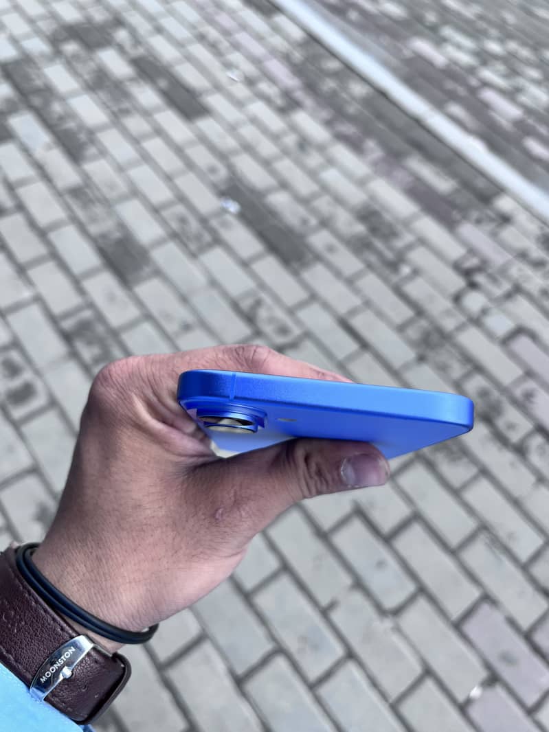 Apple iPhone 16 Plus 6