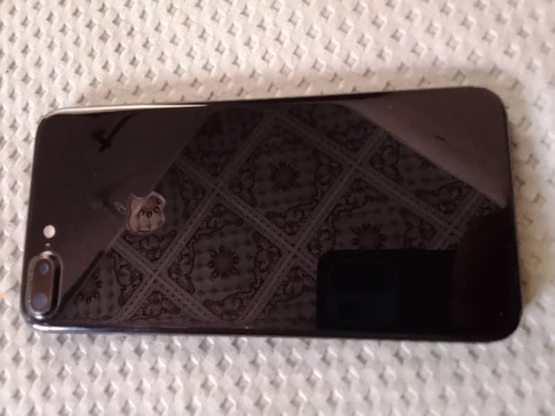 Apple iPhone 7 Plus 2