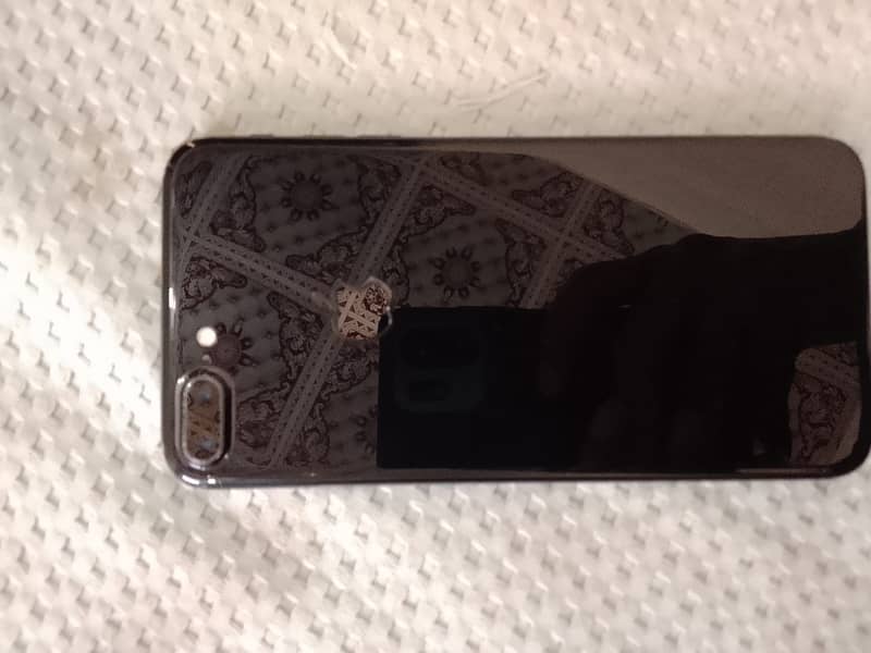 Apple iPhone 7 Plus 4
