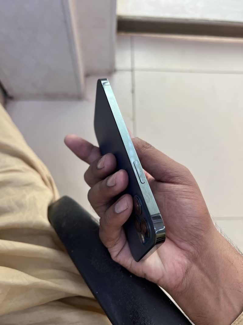 Iphone 12 Pro 4