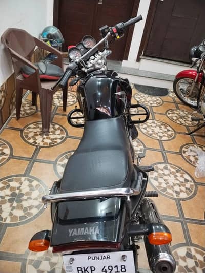 YAMAHA YBR G
