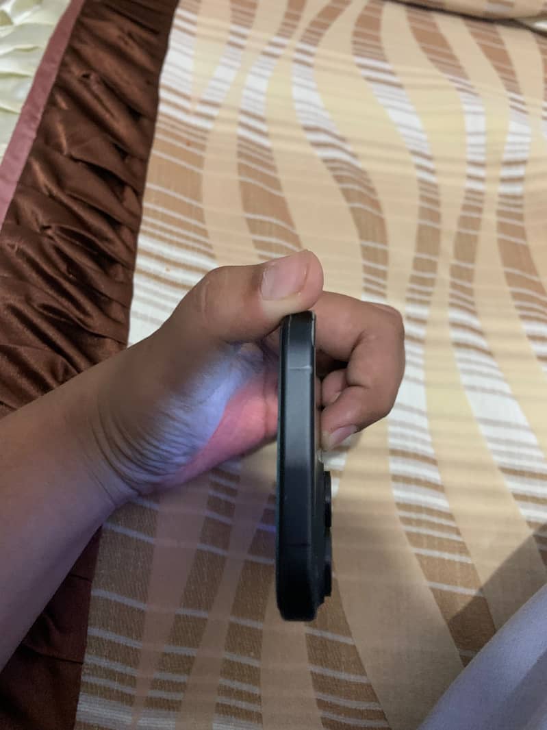 Apple iPhone 15 6