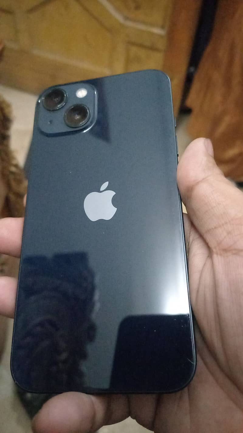 Apple iPhone 13 4