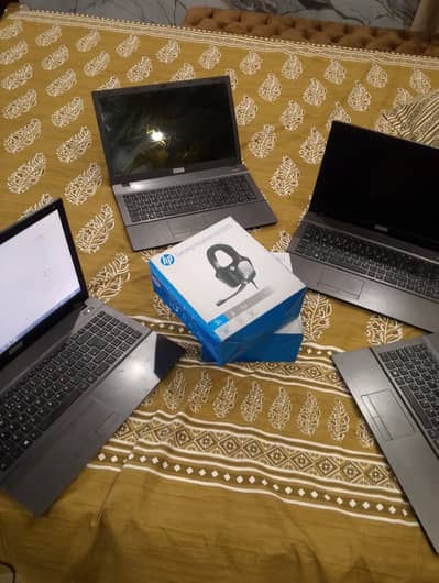 Stonic laptop core i3 generationn4 internal storage installed