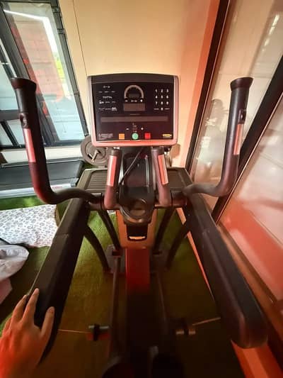 Technogym Elliptical Machine / Cross Trainer Heavy Duty Gym Equipment