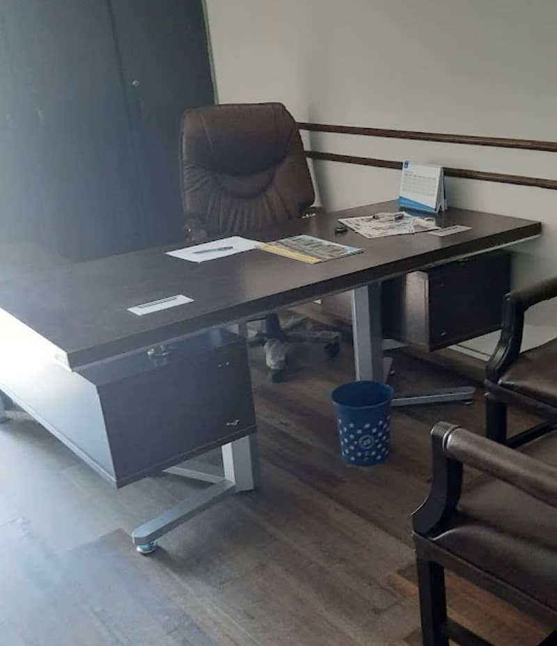 Executive Office Table 0