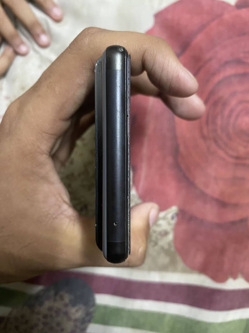 Google Pixel 6 4