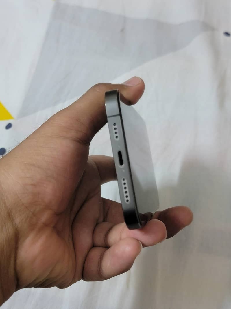 iPhone 12 pro max 5