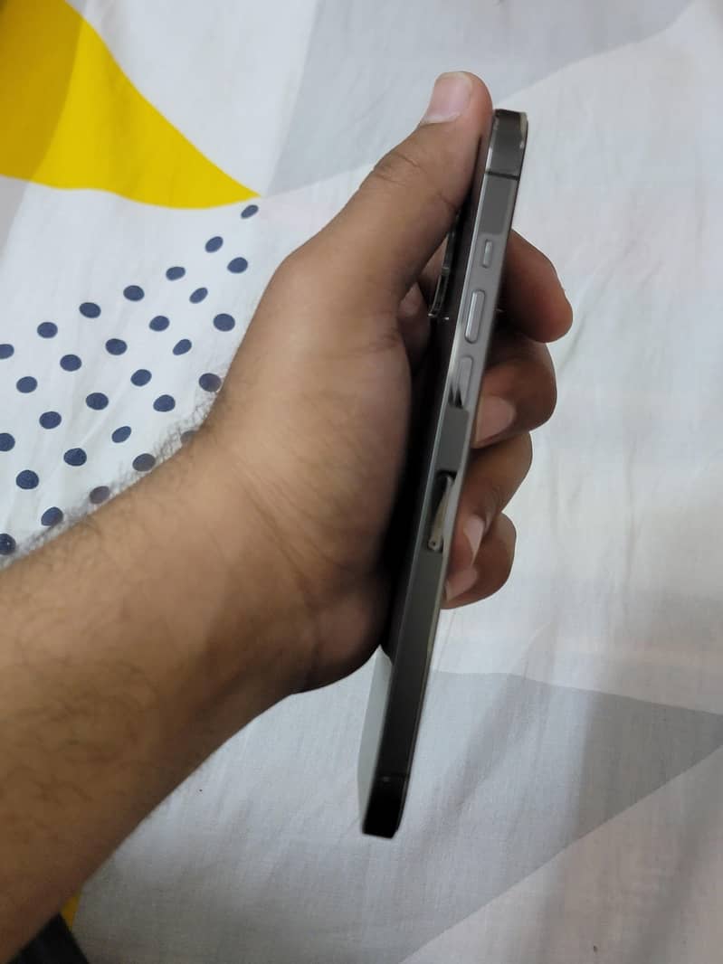 iPhone 12 pro max 6