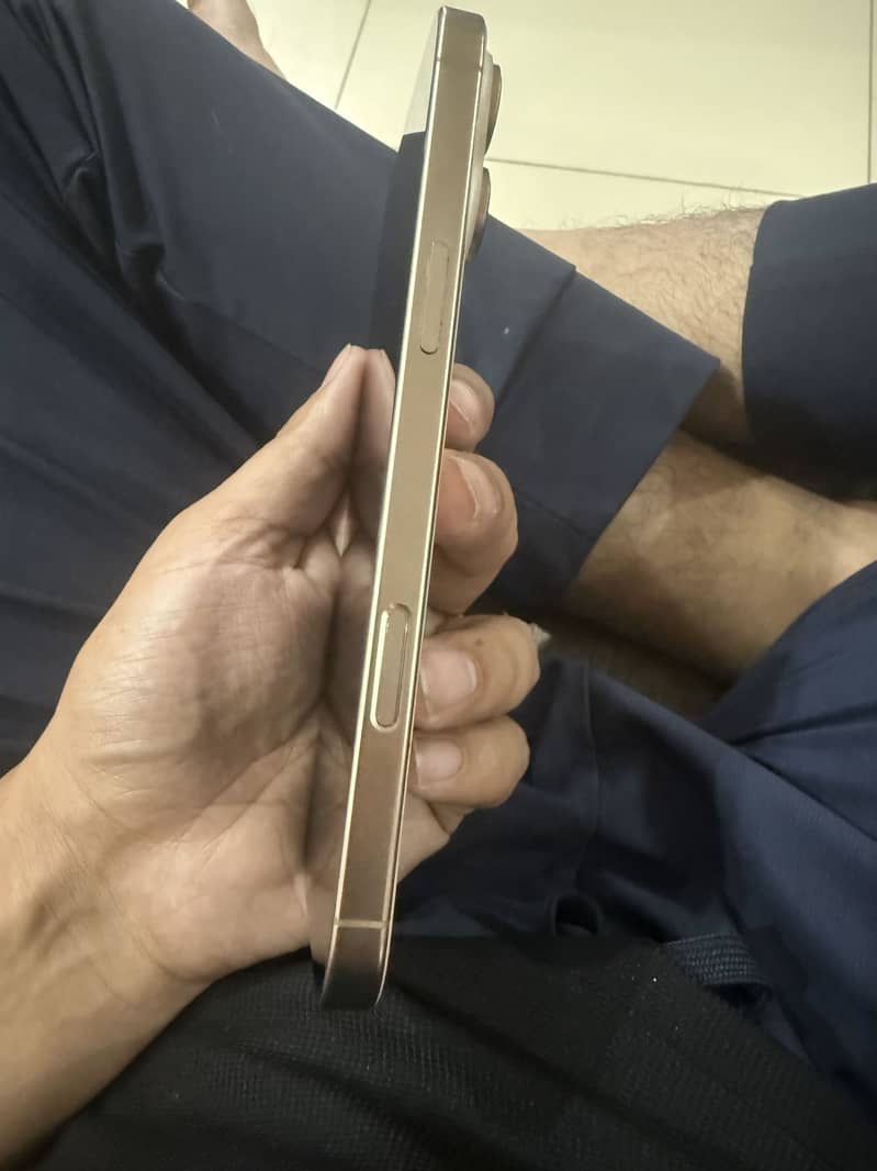 Iphone 16 pro max 0