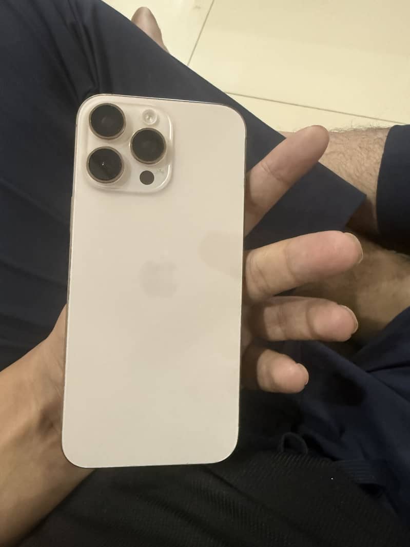 Iphone 16 pro max 2