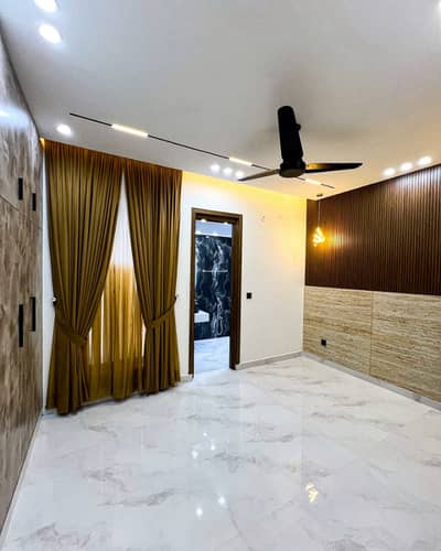 10 MARLA NON FURNISHED FULL HOUES FOR RENT IN BAHRIA TOWN LAHOER