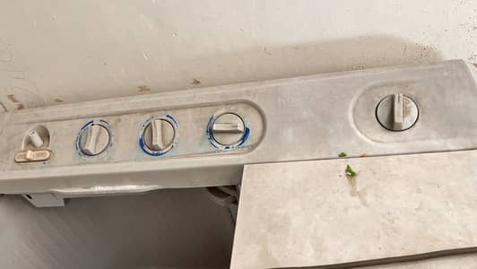 HAIER WASHING MACHINE 2 in 1 wash plus dry