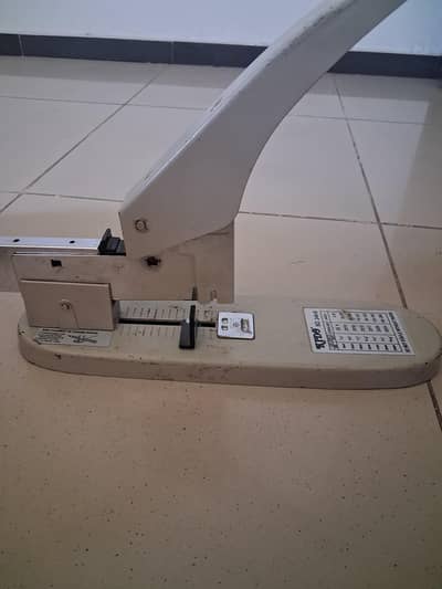 Heavy Duty Stapler
