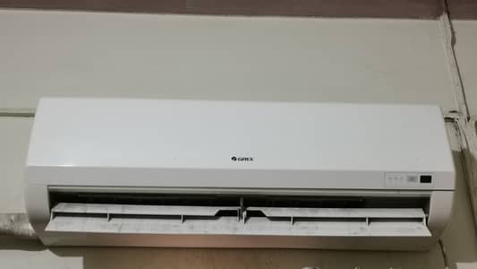 Gree non inverter split ac