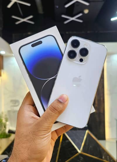 i Phone 8plus, 11,12,13,14,15 pro max on instalment Whatsap 3260768968