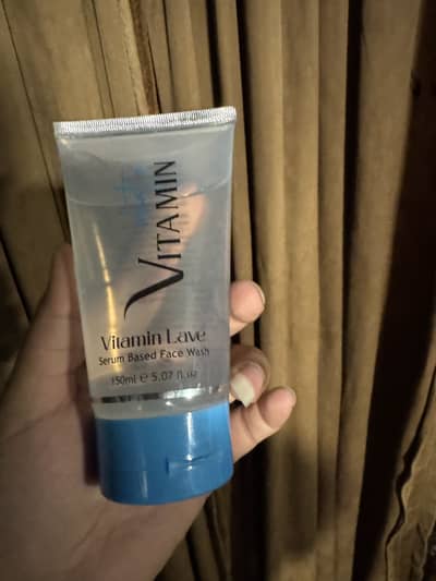 What a vitamin serum based face wash (Original)
