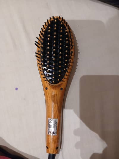 Brush straightner