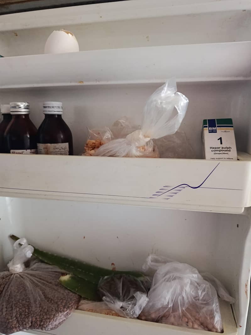 DAWLANCE REFRIGARETOR 1