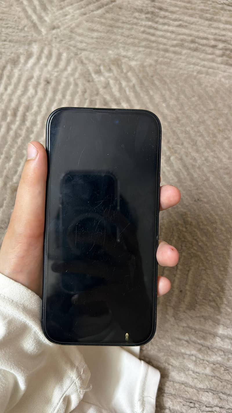 Apple iPhone 16 0