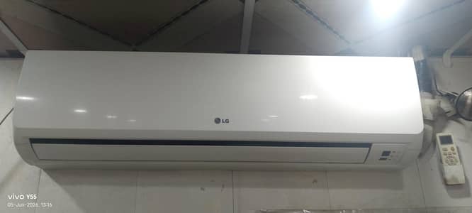 selling LG AC